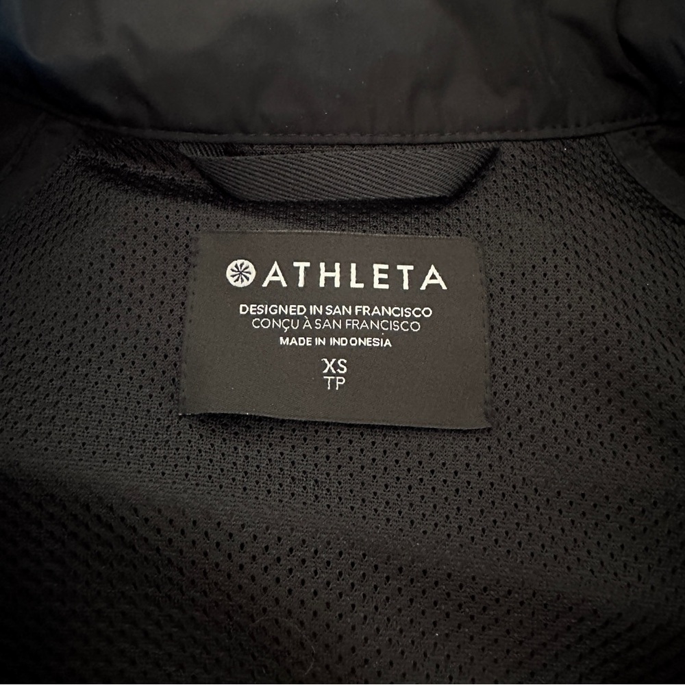 Set of 2 lightweight jackets—Athleta & Supplies—EUC - Picture 7 of 15